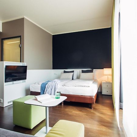 แฮรีส์ โฮม ลินซ์ โฮเทล แอนด์ อพาร์ตเมนต์ Hotel ภายนอก รูปภาพ