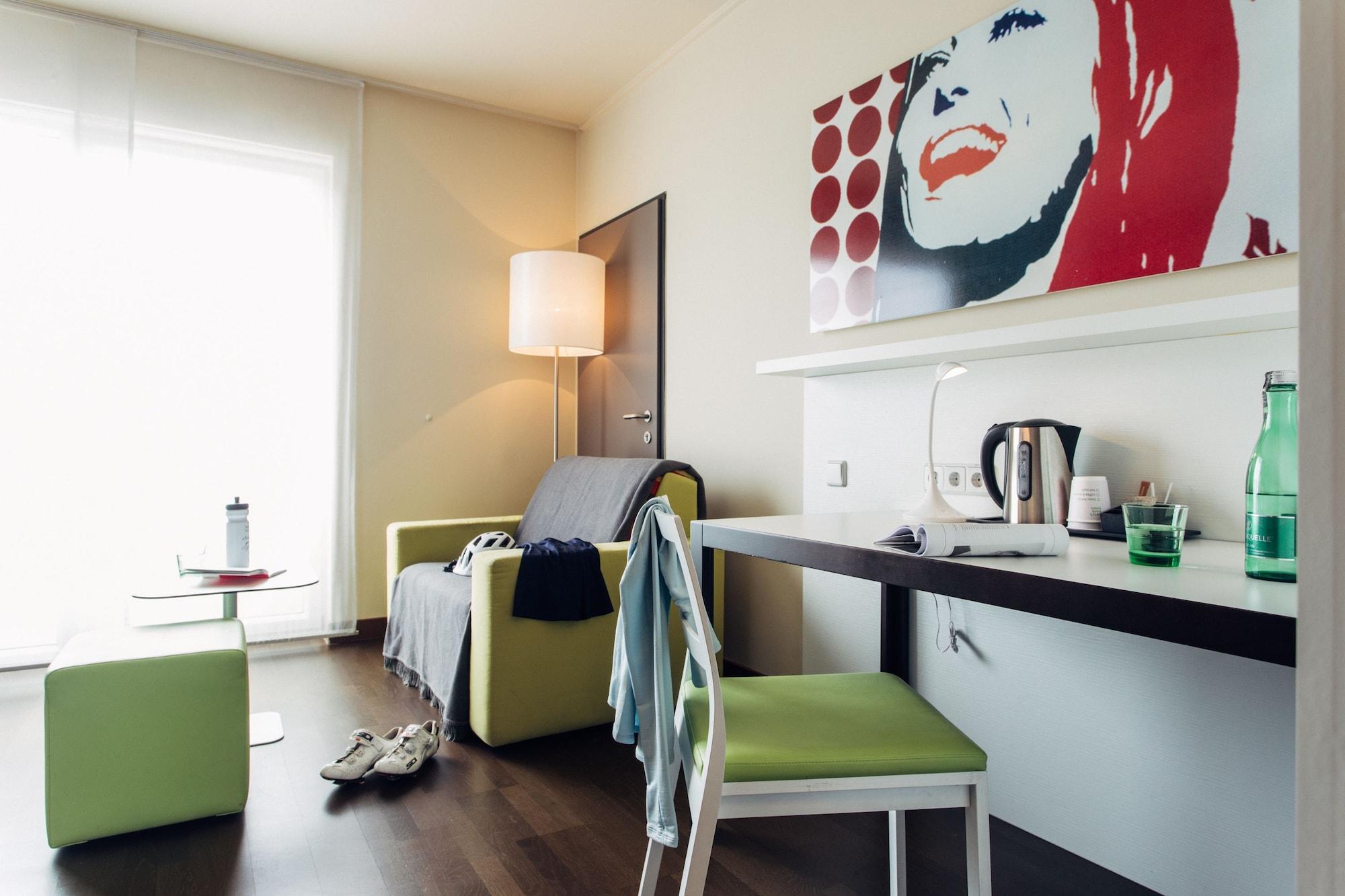 แฮรีส์ โฮม ลินซ์ โฮเทล แอนด์ อพาร์ตเมนต์ Hotel ภายนอก รูปภาพ