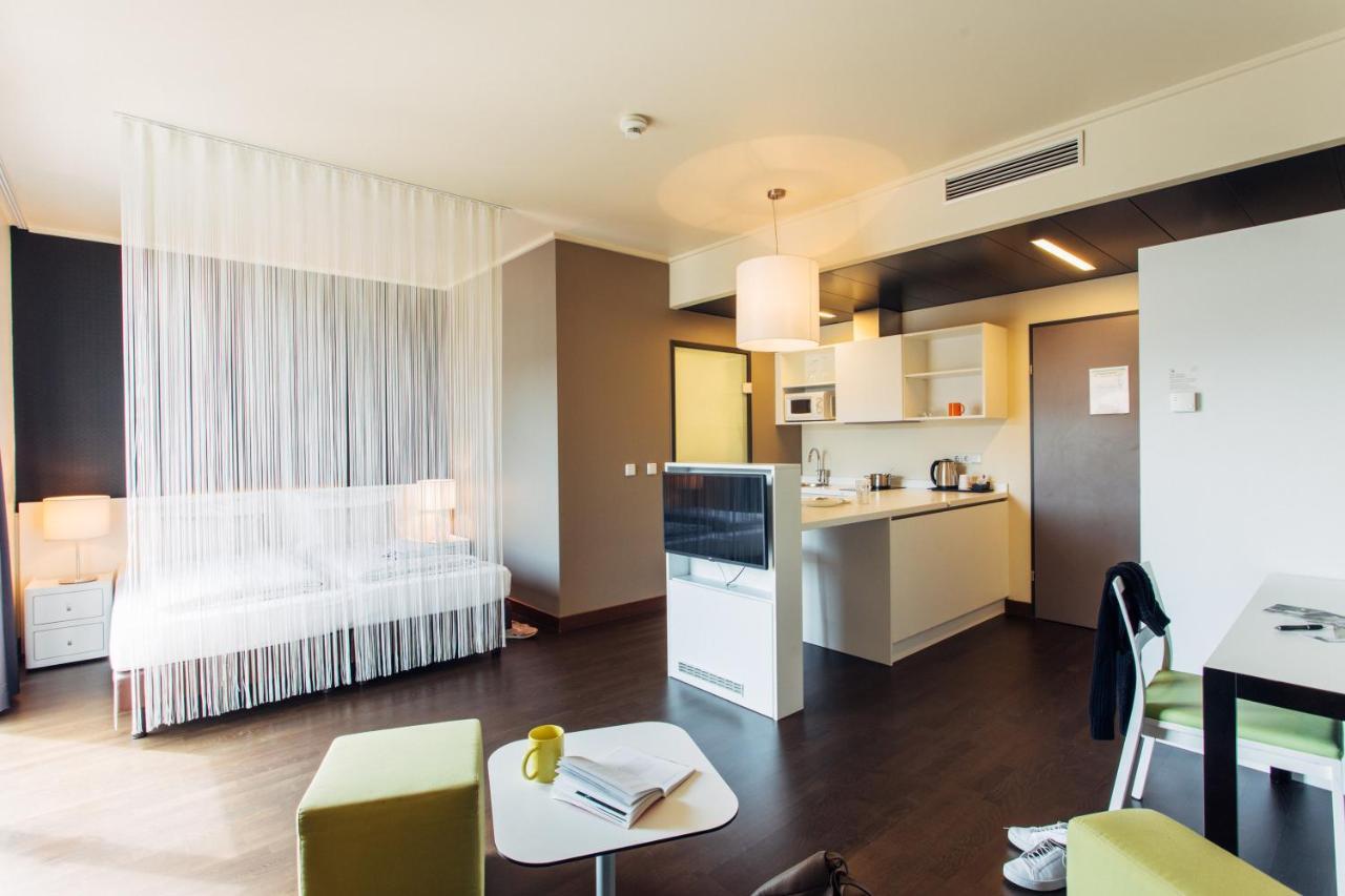 แฮรีส์ โฮม ลินซ์ โฮเทล แอนด์ อพาร์ตเมนต์ Hotel ภายนอก รูปภาพ
