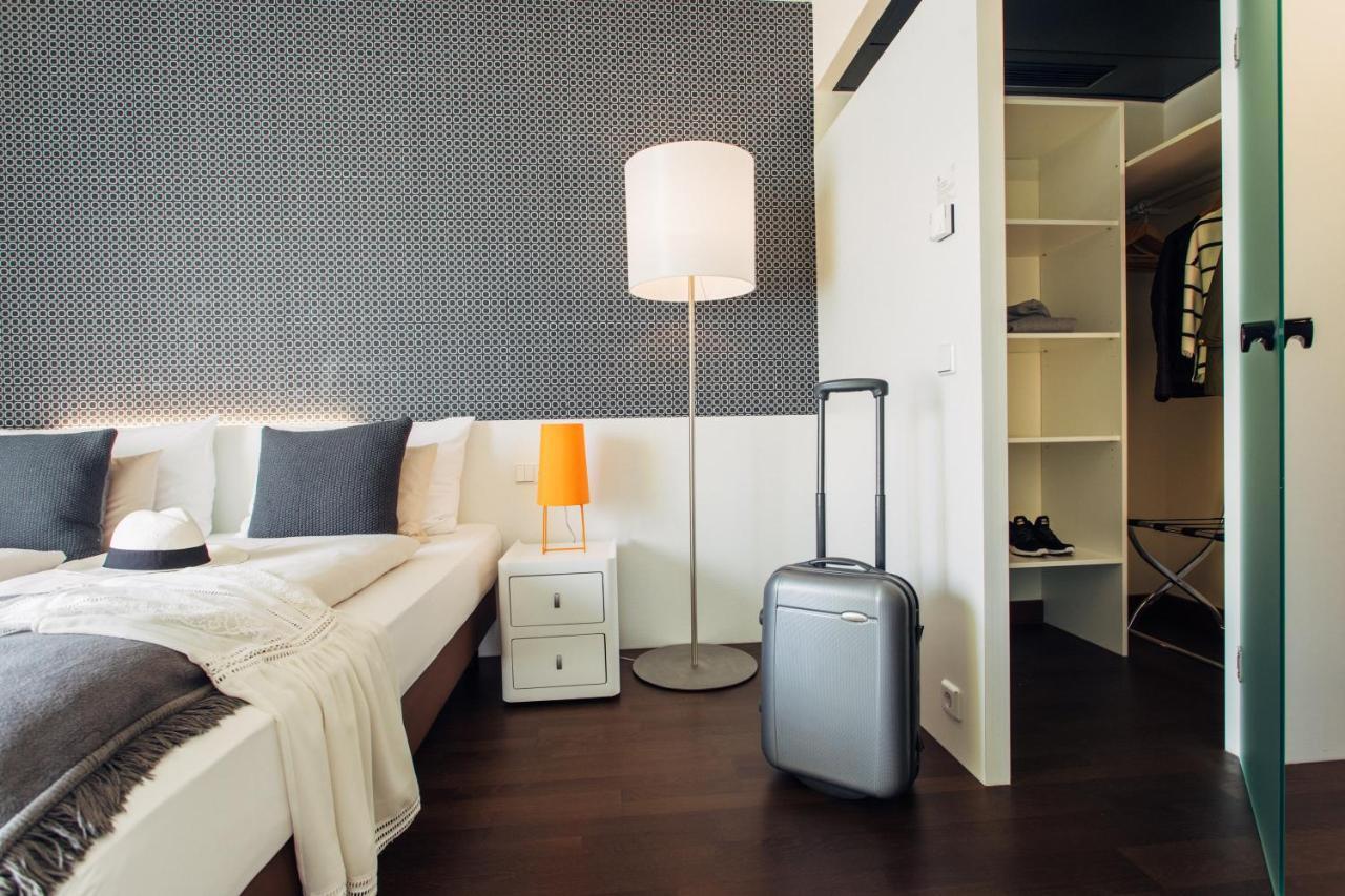 แฮรีส์ โฮม ลินซ์ โฮเทล แอนด์ อพาร์ตเมนต์ Hotel ภายนอก รูปภาพ